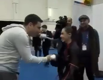 Simonyan “Uşaq Avroviziya 2025”dəki təmsilçimizlə görüşüb: "Mahnını bəyənirəm” - VİDEO Simonyan “Uşaq Avroviziya 2025”dəki təmsilçimizlə görüşüb: "Mahnını bəyənirəm” - VİDEO