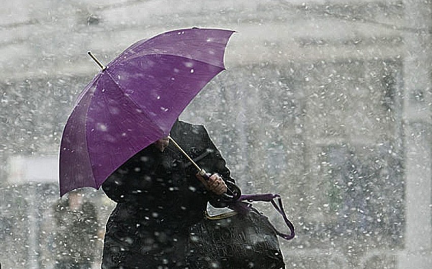 FAKTİKİ HAVA: Bakı və Abşeron yarımadasının bəzi ərazilərində sulu qar yağır FAKTİKİ HAVA: Bakı və Abşeron yarımadasının bəzi ərazilərində sulu qar yağır