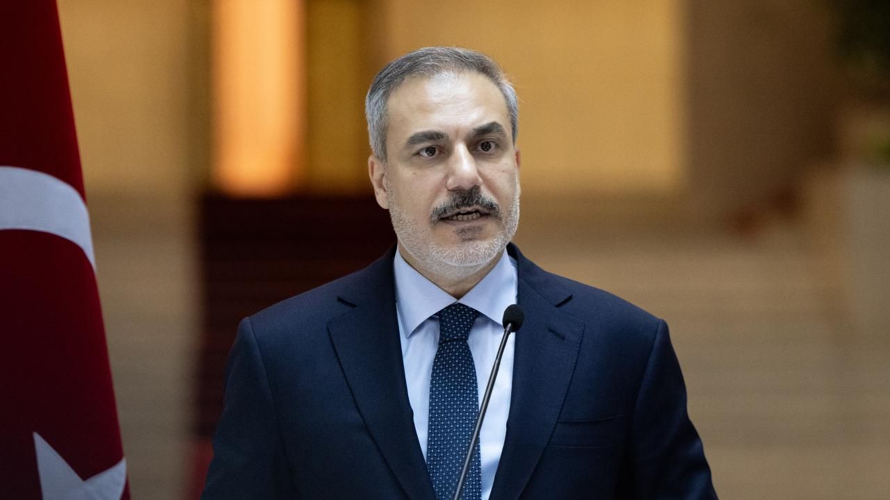 Ukrayna üzrə sülhün ayrı-ayrı şərtləri yalnız referendum yolu ilə mümkündür — Hakan Fidan Ukrayna üzrə sülhün ayrı-ayrı şərtləri yalnız referendum yolu ilə mümkündür — Hakan Fidan