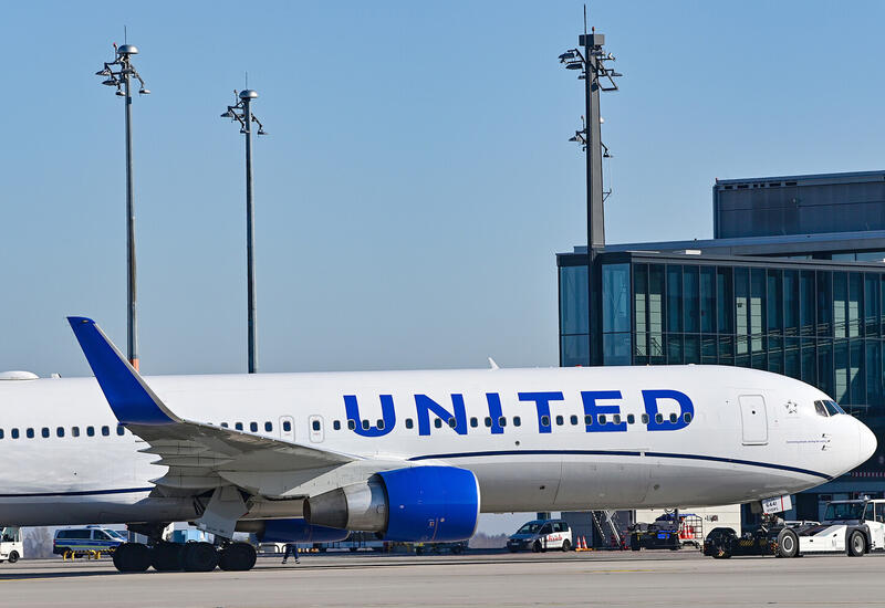 “United Airlines” təyyarəsinin mühərriki Yaponiyaya uçuş zamanı İŞLƏMƏYİB “United Airlines” təyyarəsinin mühərriki Yaponiyaya uçuş zamanı İŞLƏMƏYİB