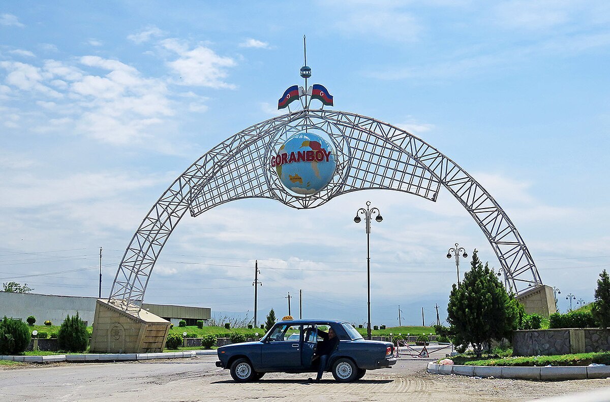 Goranboyda zəncirvari qəza - Avtomobillərə ciddi ziyan dəydi