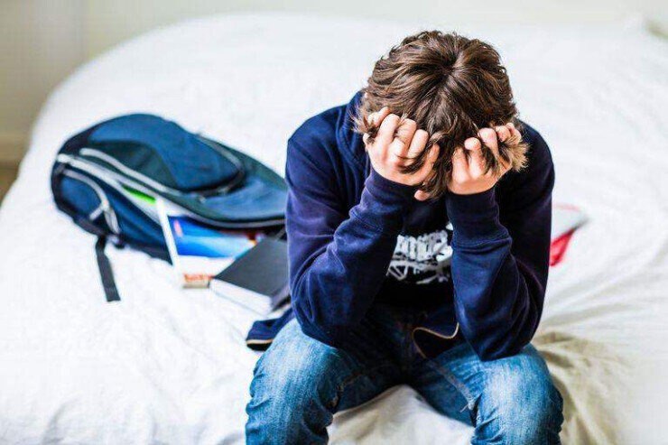 Yeniyetmə sevgilisinin anasını və onun iki uşağını öldürdü Yeniyetmə sevgilisinin anasını və onun iki uşağını öldürdü