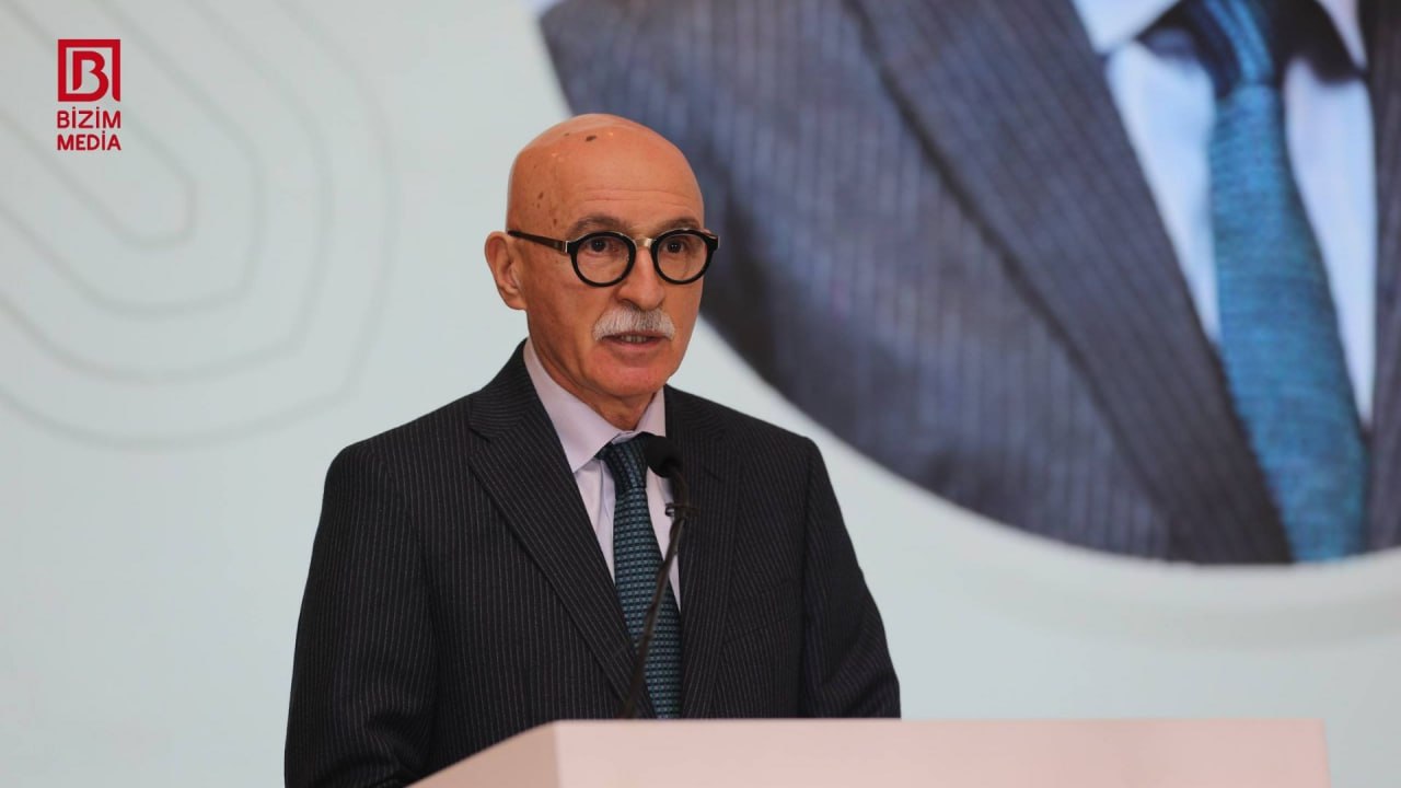 Firudin Qurbanov: “Xurafata yönələn paylaşımlar gənclərin səhv qərarlar verməsinə gətirib çıxarır” Firudin Qurbanov: “Xurafata yönələn paylaşımlar gənclərin səhv qərarlar verməsinə gətirib çıxarır”