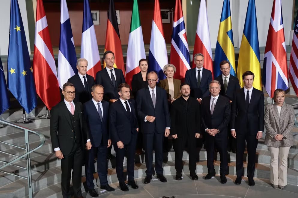 Ukraynada sülh üzrə danışıqlar üçün Berlində toplanan liderlərin FOTOLARI Ukraynada sülh üzrə danışıqlar üçün Berlində toplanan liderlərin FOTOLARI