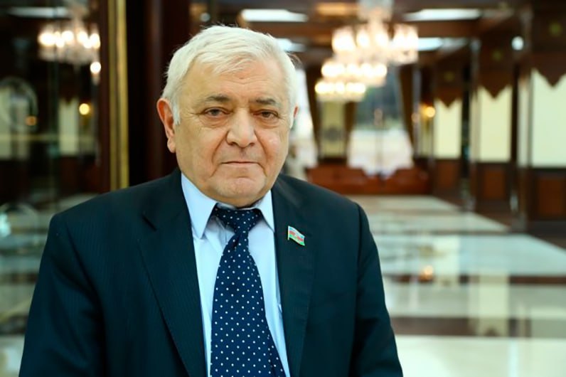 Aqil Abbas: “Bu təşəbbüsə gör nə qədər insan sevinəcək” Aqil Abbas: “Bu təşəbbüsə gör nə qədər insan sevinəcək”