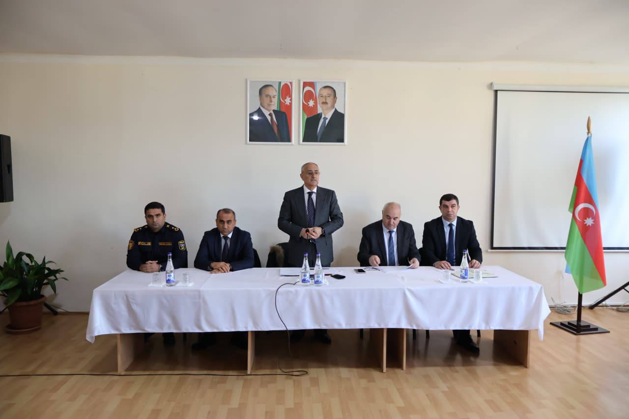 Qusarın Girik kəndi sakinlərinin problem və təklifləri dinlənildi - FOTO Qusarın Girik kəndi sakinlərinin problem və təklifləri dinlənildi - FOTO