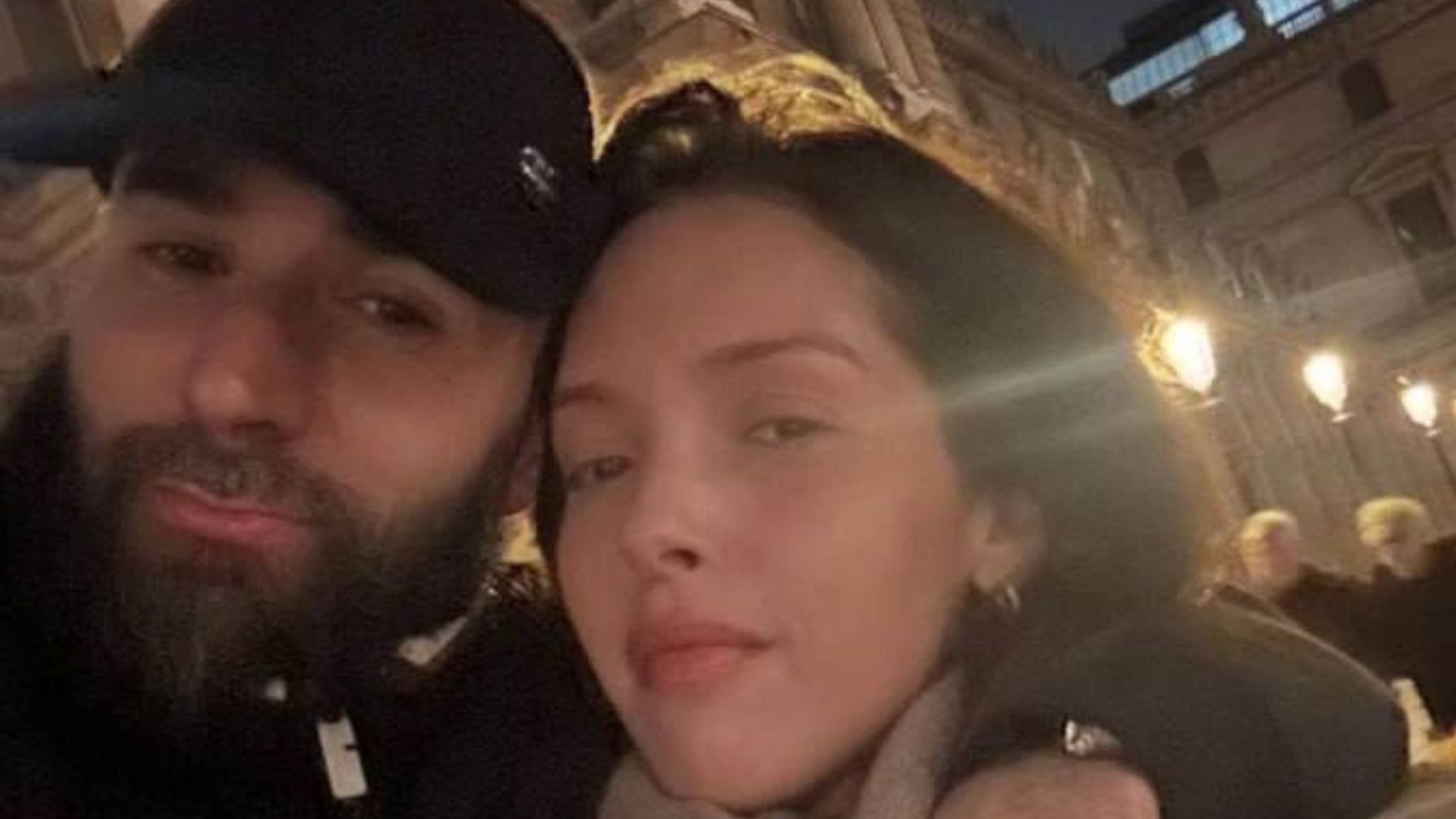 Sevgilisi ilə görüşmək üçün Luvr muzeyini icarəyə götürdü - FOTO