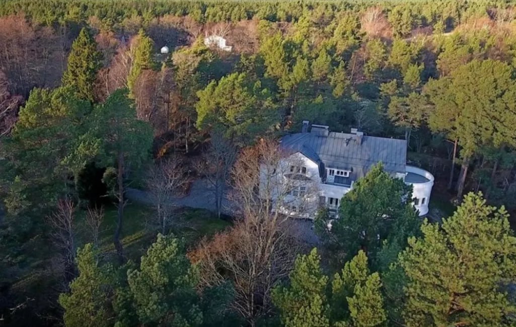 Finlandiyada rusiyalı oliqarxın villasına həbs qoyuldu Finlandiyada rusiyalı oliqarxın villasına həbs qoyuldu