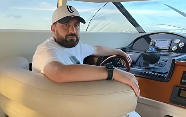 Yusif az qala, Şəkinin yarısını alıbmış...- Evlər, obyektlər, maşınlar... Yusif az qala, Şəkinin yarısını alıbmış...- Evlər, obyektlər, maşınlar...