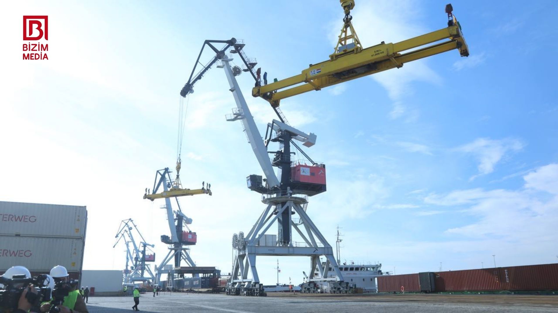 Bakı Beynəlxalq Dəniz Limanı rekord göstəriciyə İMZA atdı – FOTO Bakı Beynəlxalq Dəniz Limanı rekord göstəriciyə İMZA atdı – FOTO