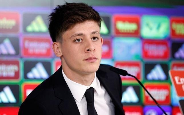 Arda Gülerdən 20 milyon dollarlıq JEST Arda Gülerdən 20 milyon dollarlıq JEST