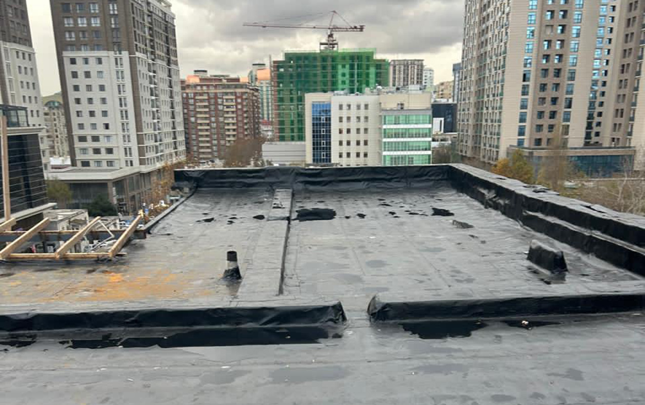 Bakıda təmir zamanı tarixi binaya vurulan zərər aradan qaldırılır &ndash; FOTO