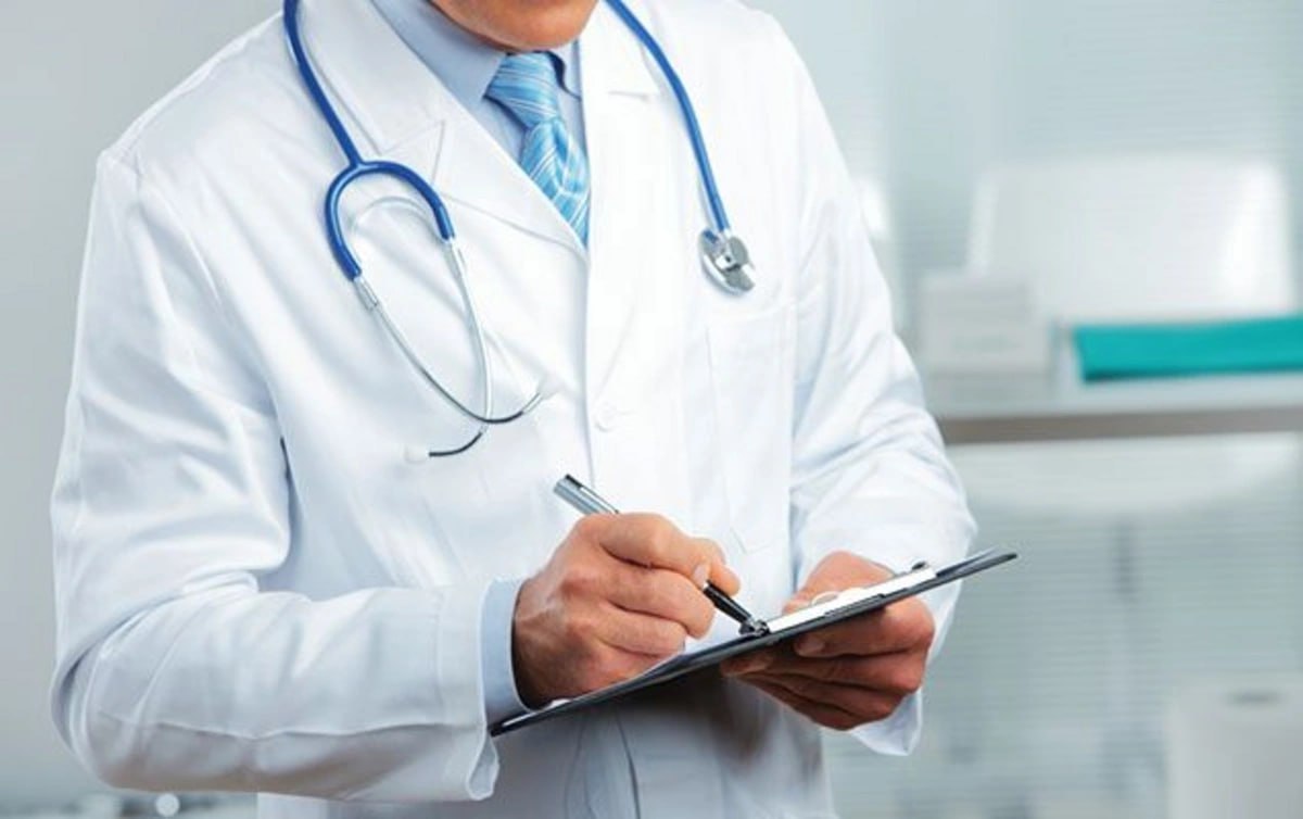 65 yaşdan yuxarı həkimlərlə bağlı YENİLİK