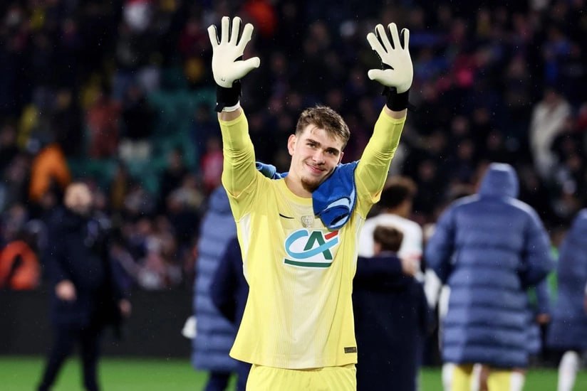 PSJ-nin qapıçısı klubun tarixinə düşdü