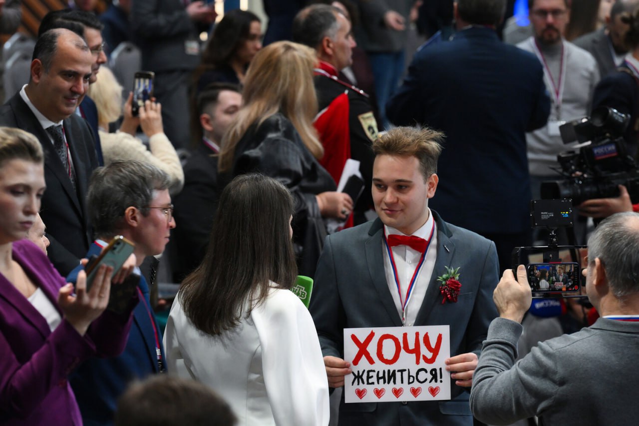 Putinlə &ldquo;birbaşa xətt&rdquo;də baş verən sevgi hekayəsindən film çəkiləcək?