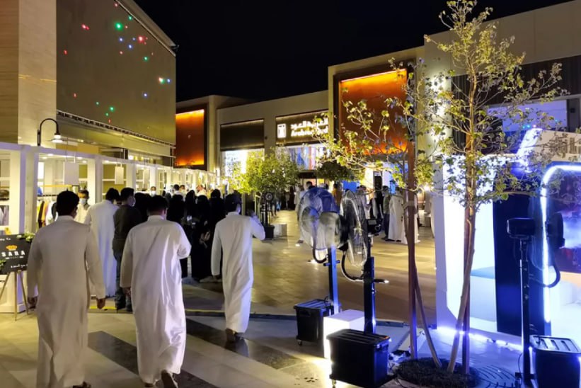 Səudiyyə Ərəbistanında alkoqol satılan yeganə mağazadan kimlər spirtli içki ala biləcək?