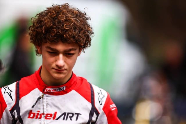 Azərbaycanlı pilot tarixə düşdü &ndash; FOTO