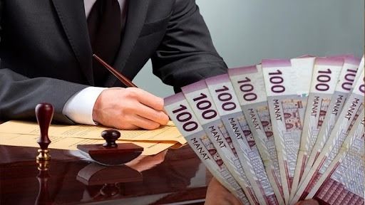 Məhkəmə 340 minlik dələduzluq edən şəxsin cəzasını ağırlaşdırdı