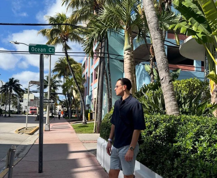 Millimizin üzvü Mayamidə belə dincəlir - FOTO