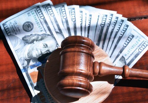 Azərbaycandan külli miqdarda valyuta çıxaran şirkət CƏRİMƏLƏNDİ