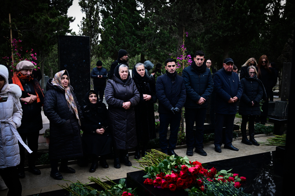 Təyyarə faciəsinin qurbanlarının xatirəsi yad edilir &ndash; FOTO