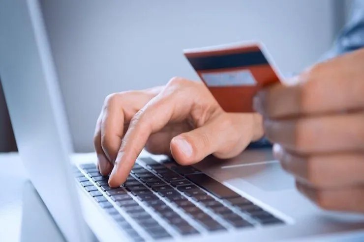 Səhvən başqasının kartına göndərdiyimiz pulu necə ala bilərik? - Hətta faizini də...