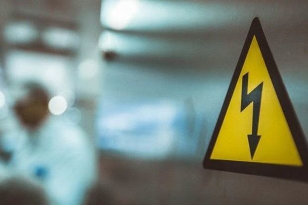 Bakıda kişini cərəyan vurub YANDIRDI Bakıda kişini cərəyan vurub YANDIRDI