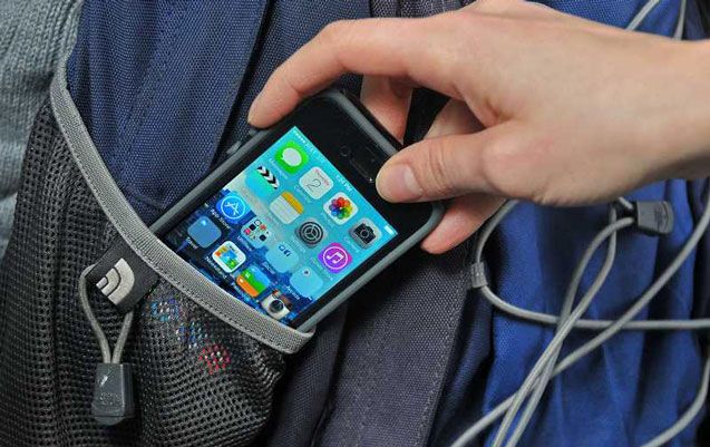 Sürücünün telefonunu götürüb qaçan sərnişin saxlanıldı