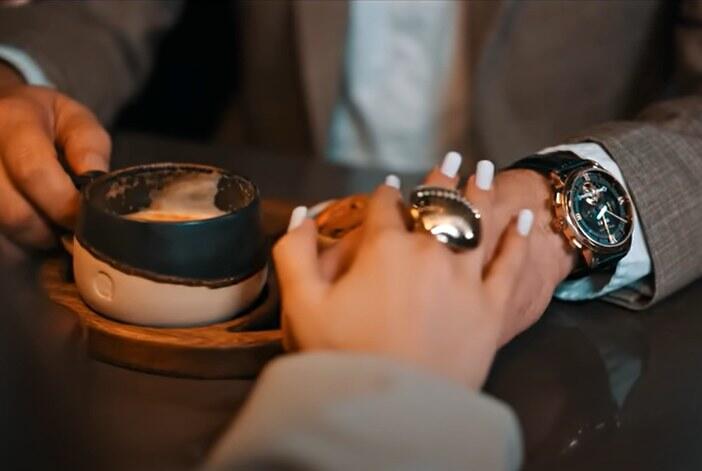 Eyni hədiyyəni arvadına və sevgilisinə ALDI - ARA QARIŞDI - VİDEO