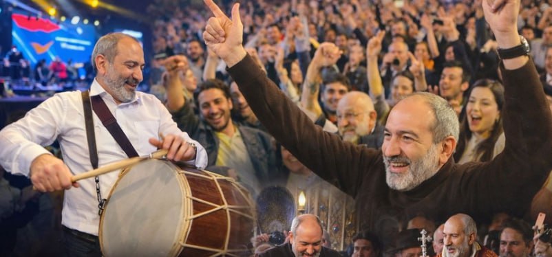 Paşinyan niyə sevinclidir, nağara çalır, atılıb-düşür - Nə baş verir? Paşinyan niyə sevinclidir, nağara çalır, atılıb-düşür - Nə baş verir?