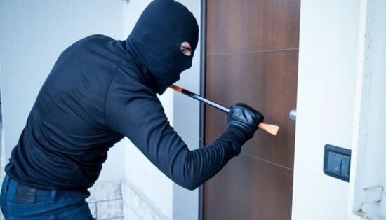 Keçmiş iş yerindən kompüter və televizor oğurladı