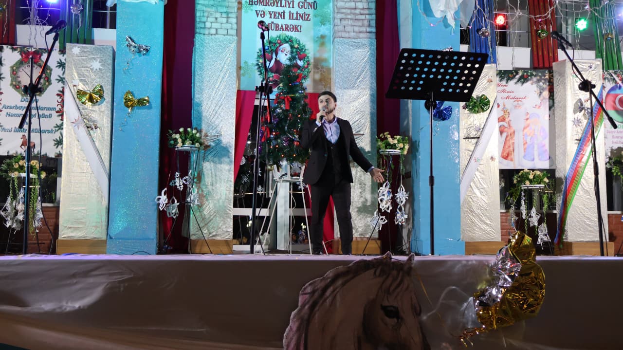 Qusarda Dünya Azərbaycanlılarının Həmrəyliyi Günü və Yeni il münasibətilə bayram tədbiri KEÇİRİLDİ - FOTO