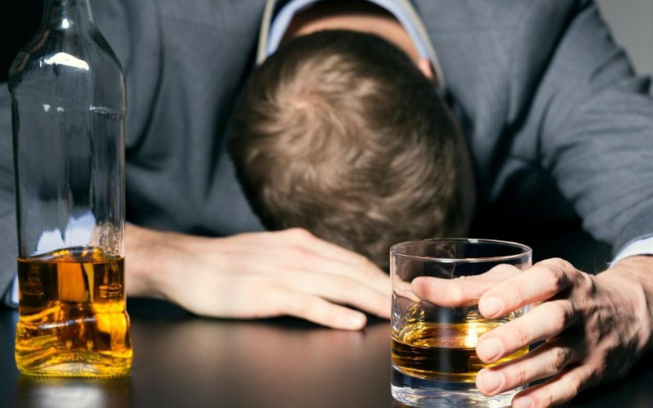 Spirtli içkiləri qarışdıranlara XƏBƏRDARLIQ