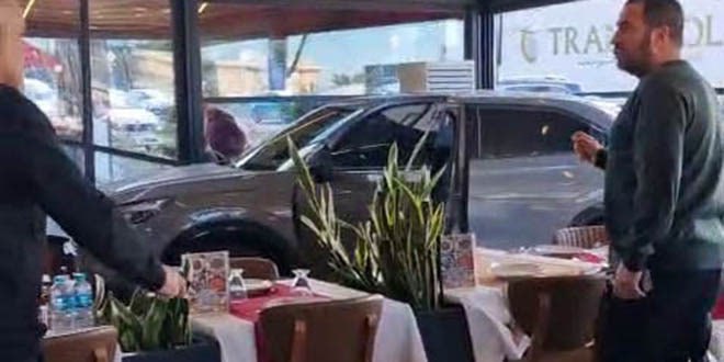 Məşhur musiqiçi avtomobili ilə restorana girdi &ndash; ANBAAN VİDEO