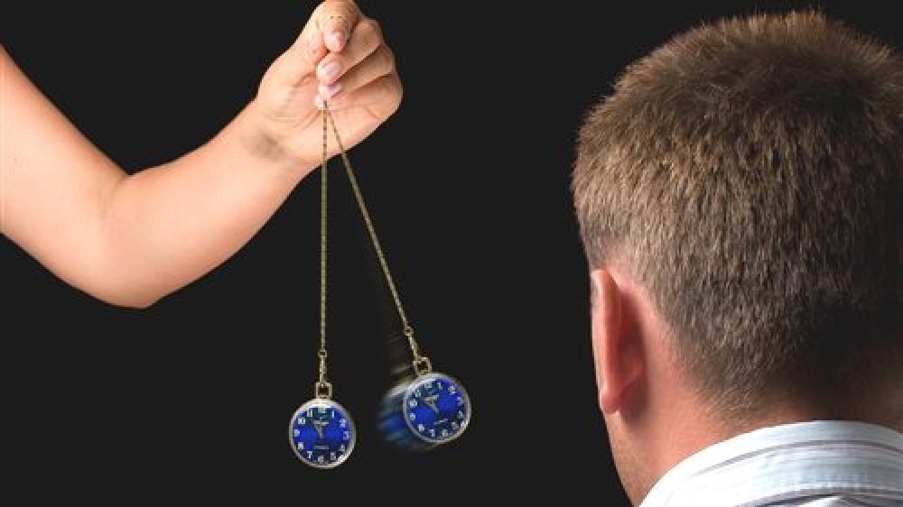 Bu göz rənginə sahib insanları hipnoz etmək MÜMKÜN DEYİL Bu göz rənginə sahib insanları hipnoz etmək MÜMKÜN DEYİL