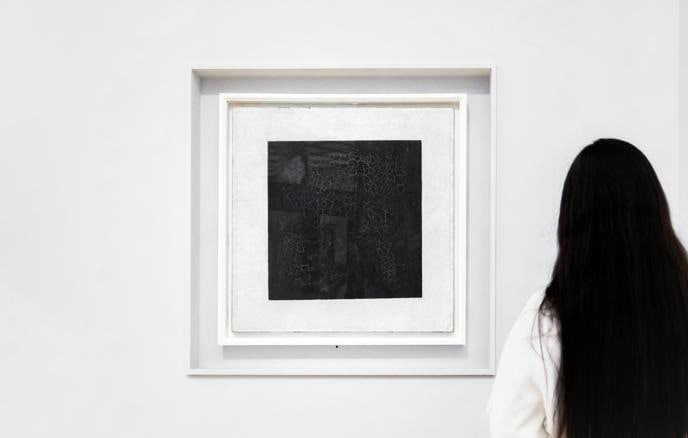 Bu rəsm əsərinə uzun müddət baxan adam PARALEL dünyaya keçir