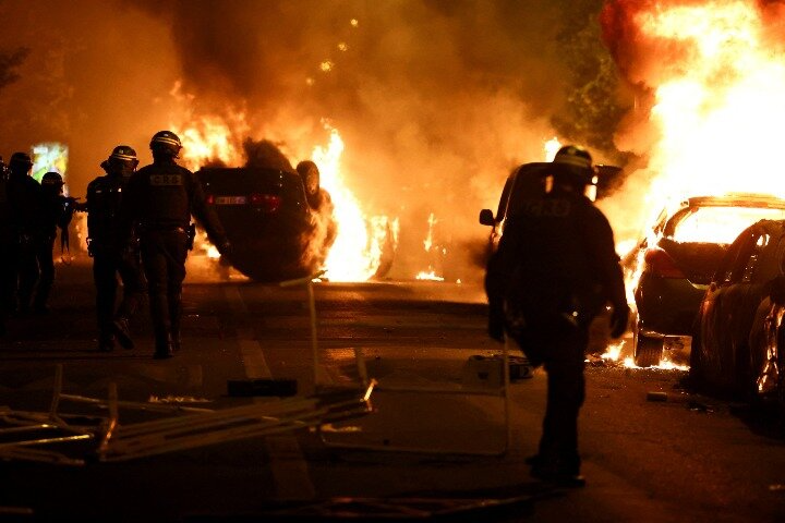 Yeni ildə bu ölkədə 1173 maşın yandırıldı