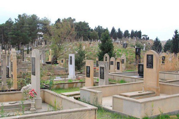 Qəbiristanlığa uşaq aparmaq düzgündür?