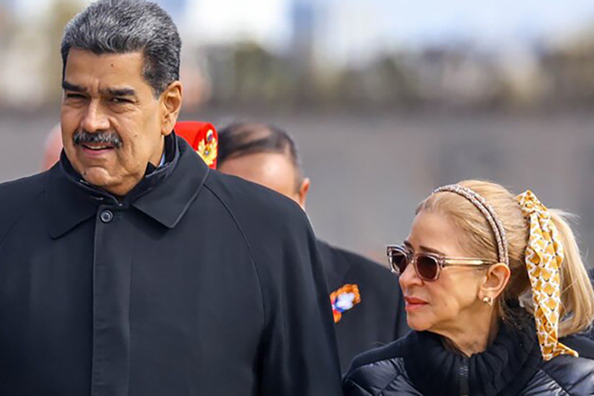 Maduro və həyat yoldaşı ABŞ hərbi gəmisində Nyu-Yorka aparılır - Tramp AÇIQLADI