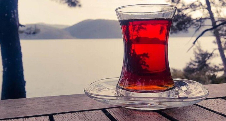 İsti çay həqiqətən isidirmi? - Həkimdən maraqlı açıqlama