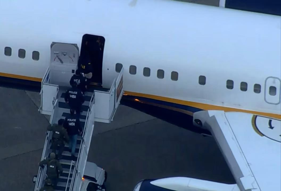 Venesuela prezidentini daşıyan təyyarə Nyu-Yorka endi - FOTO-VİDEO