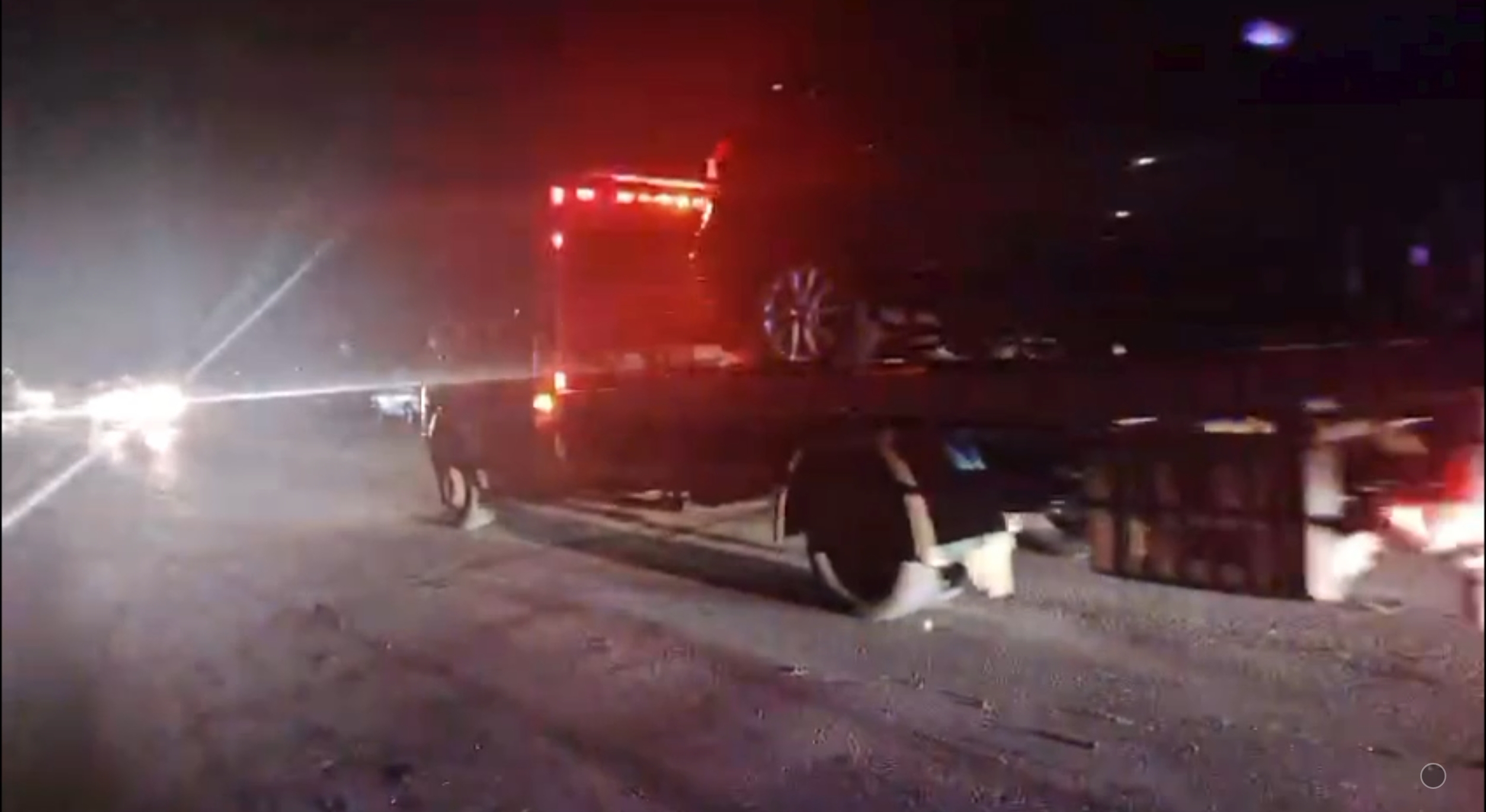 Ələt&ndash;Astara magistralında &ldquo;KamAZ&rdquo;la minik avtomobili toqquşdu - VİDEO