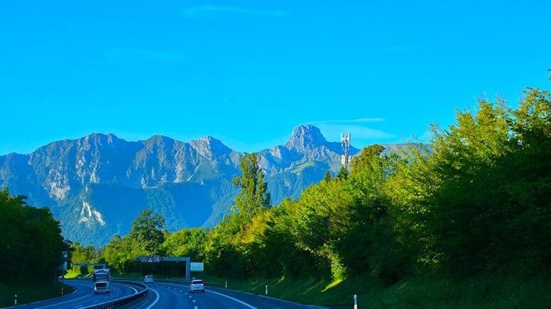 Yaşamaq və işləmək üçün dünyanın ən yaxşı ölkəsi AÇIQLANDI