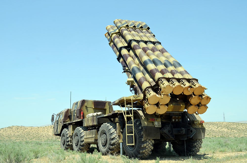 Ölkəmizdə 7 özəl şirkət hərbi təyinatlı məhsulun istehsalına BAŞLAYIB - VİDEO