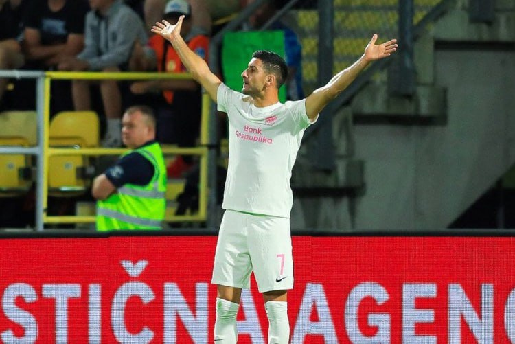 “Sabah” Boyan Letiçlə yollarını ayırdı “Sabah” Boyan Letiçlə yollarını ayırdı