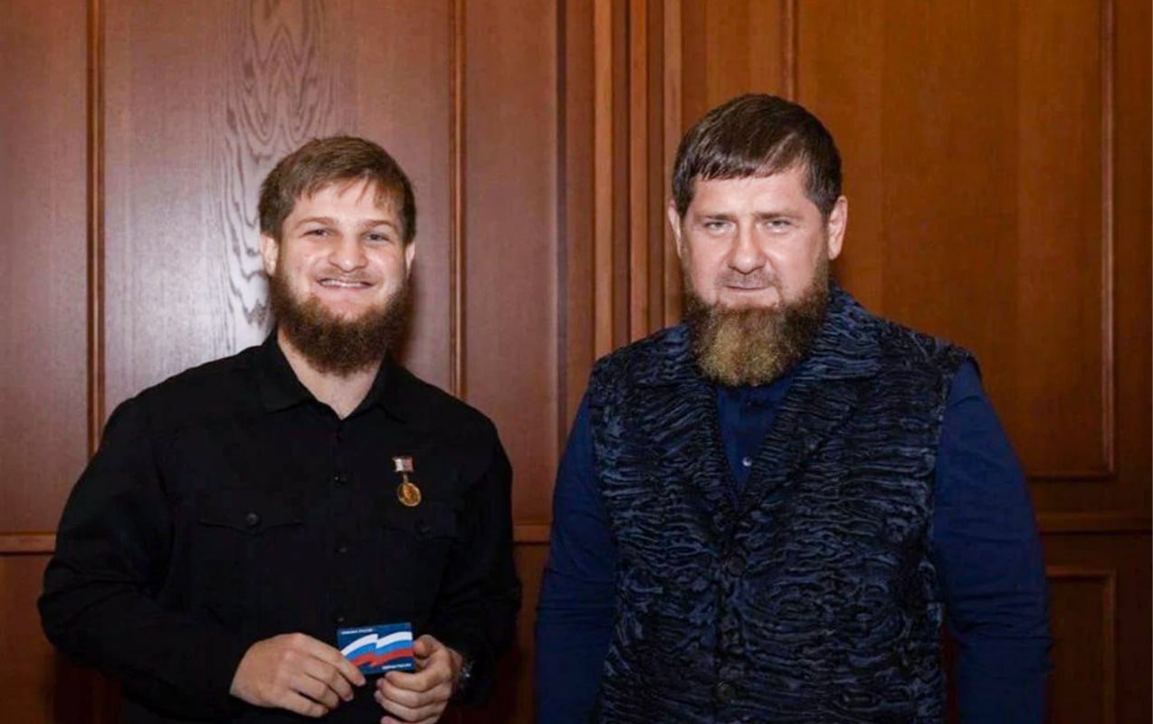 Ramzan Kadırov 20 yaşlı oğluna daha bir vəzifə VERDİ – FOTO Ramzan Kadırov 20 yaşlı oğluna daha bir vəzifə VERDİ – FOTO