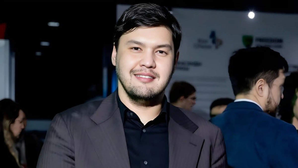 Sabiq nazirin qaynı Şahdağda xizəkdən yıxılaraq xəsarət aldı – TƏFƏRRÜAT - FOTO Sabiq nazirin qaynı Şahdağda xizəkdən yıxılaraq xəsarət aldı – TƏFƏRRÜAT - FOTO