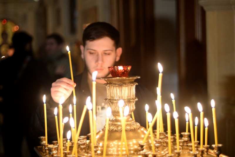 Pravoslavlar Milad bayramını qeyd edirlər - VİDEO