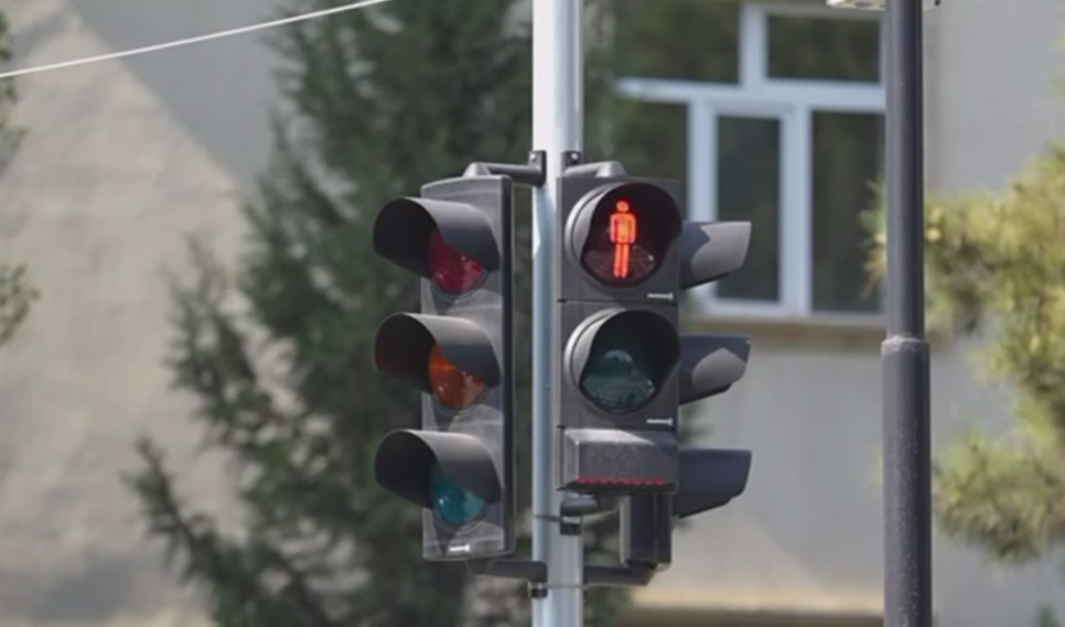 Bakıda svetoforlara 115 ədəd velosiped bölməsi quraşdırılıb - VİDEO