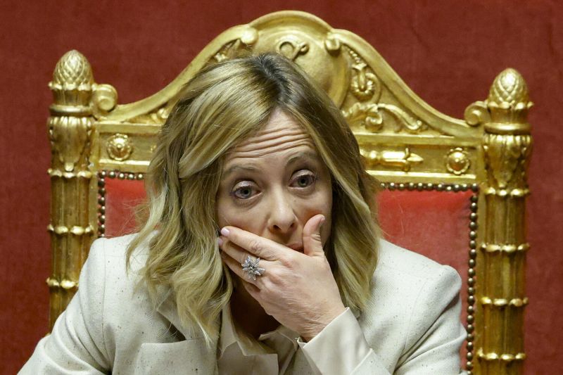 Meloni məsxərəyə qoyuldu: &ldquo;Ya bu qadın cahildir, ya da qəsdən&hellip;&rdquo;